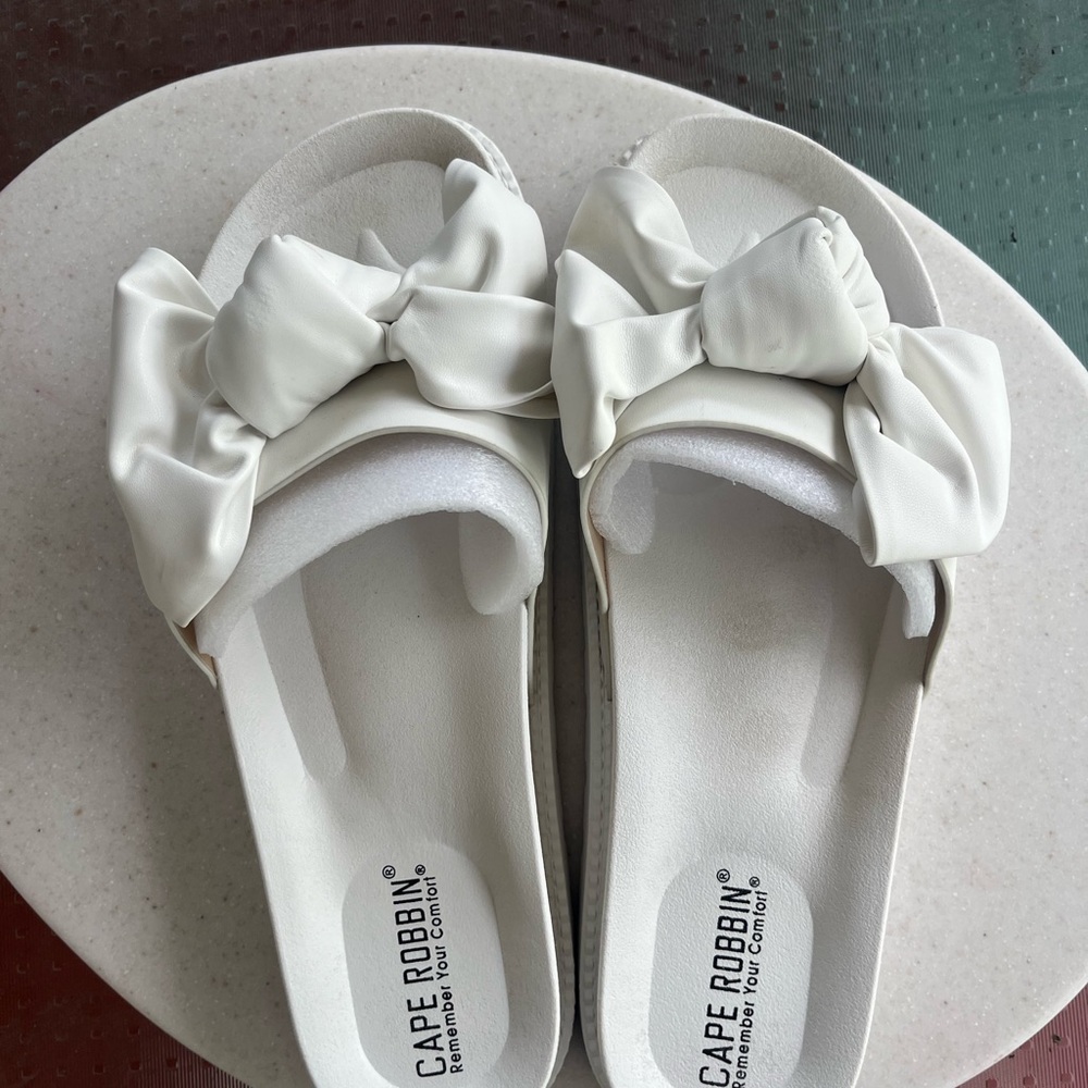 Cape Robbin Women's White Sandals